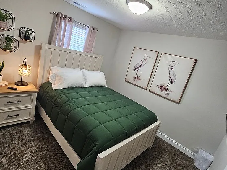 2224 Morris Ave — Photo 34