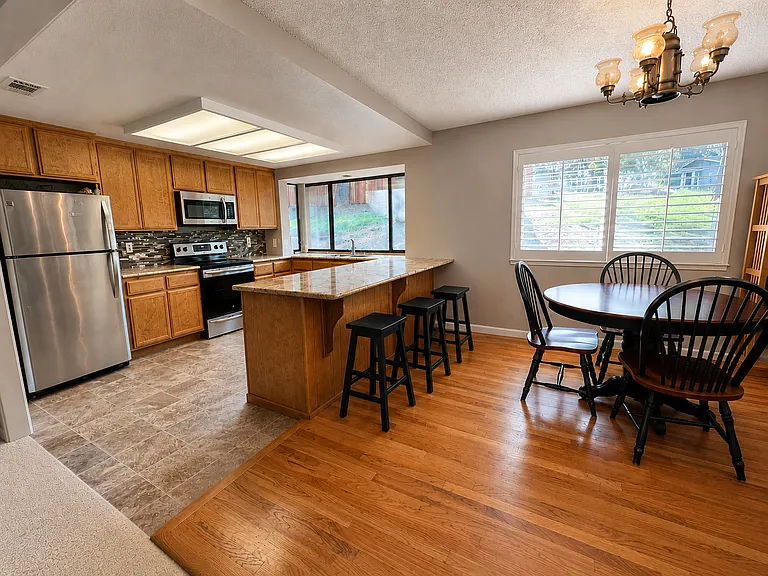 1249 Irish Mountain Rd — Photo 4