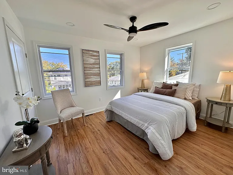 4709 Clay St NE — Photo 24