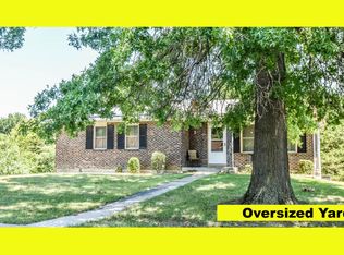 1503 Summit View Dr, Holts Summit, MO 65043