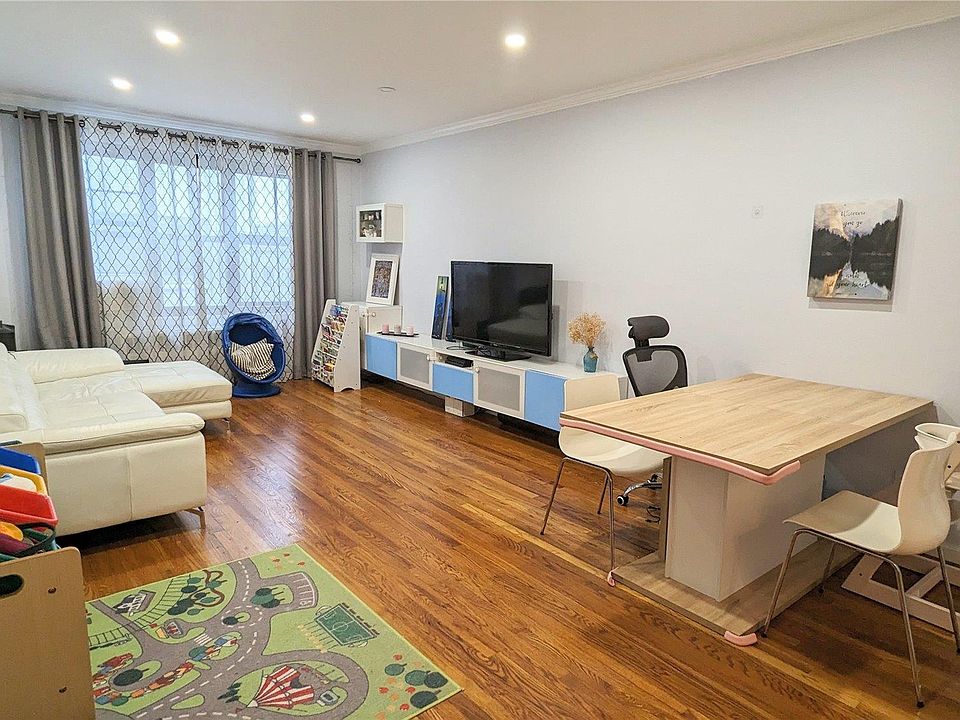 1st image of 46 Grace Avenue #3L