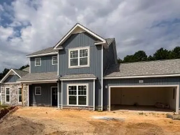 1553 Eastbay Dr, Fayetteville, NC 28312