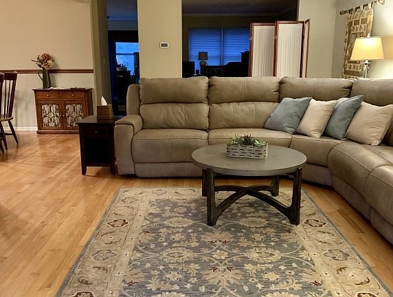 5th image of 6 Guilford Cir