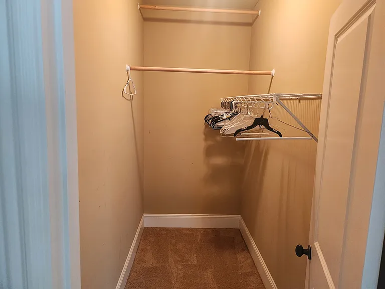 105 Grove Park Ln — Photo 10