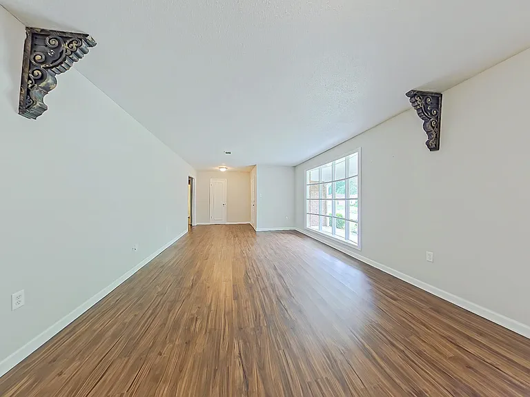 850 Brookfield Pkwy — Photo 15