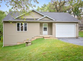 8611 Shady Ln, Wonder Lake, IL 60097