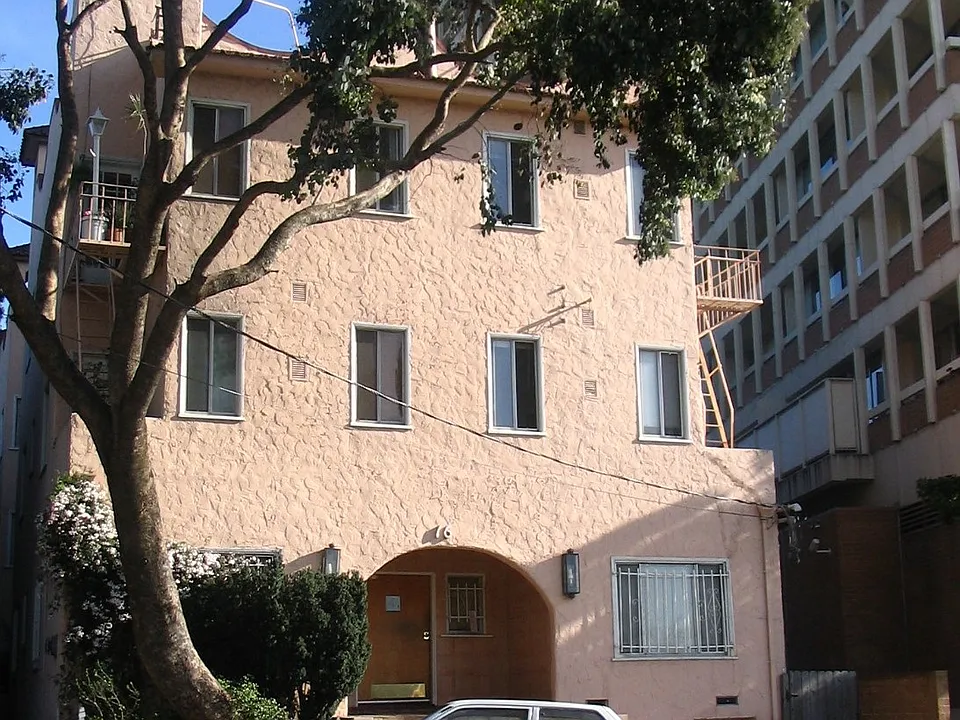 16 Vernon St #25