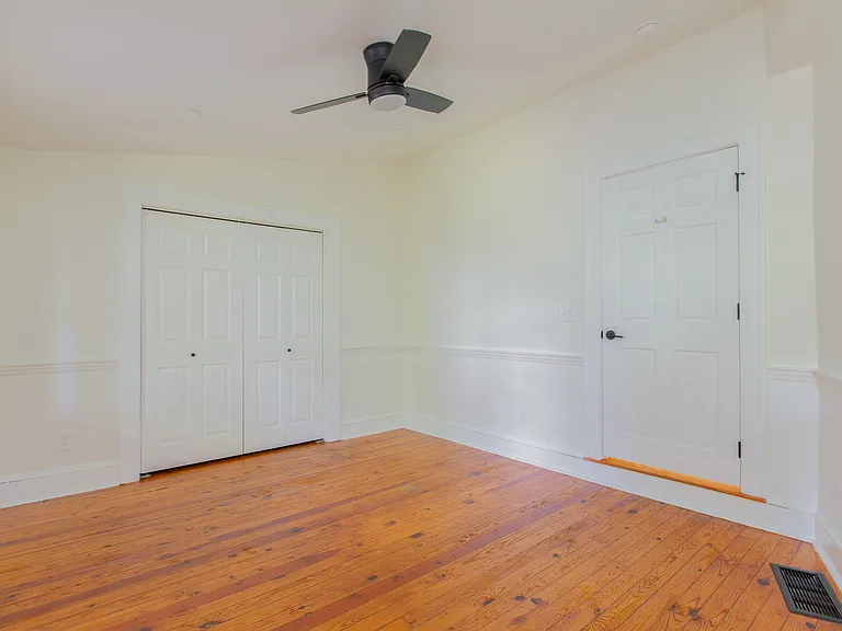 1285 Lockland Ter #A — Photo 16
