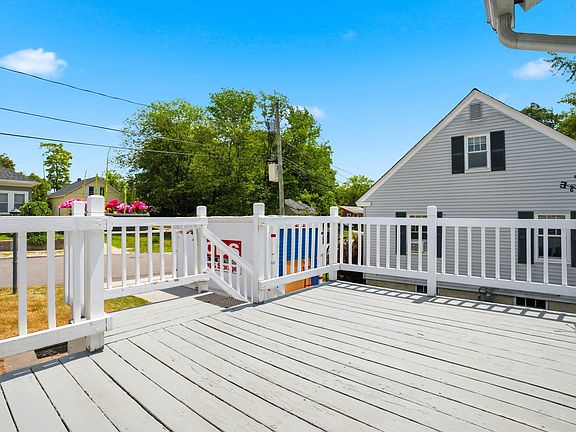 3rd image of 176 Portsmouth Avenue