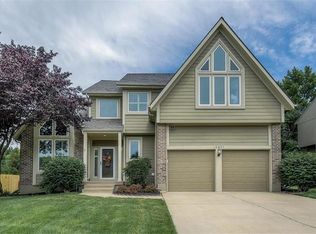 12821 Barton St, Overland Park, KS 66213