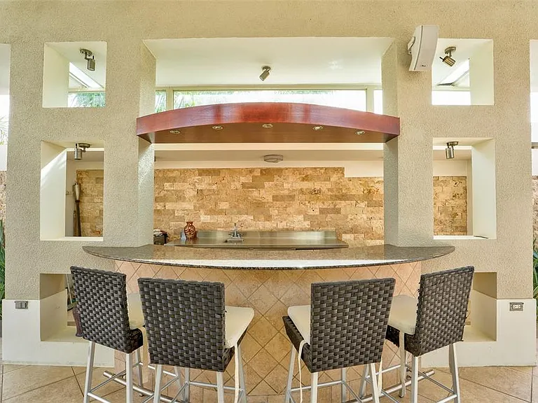 254 Sabanera — Photo 8