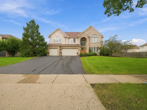 3630 White Deer Dr, Algonquin, IL 60102