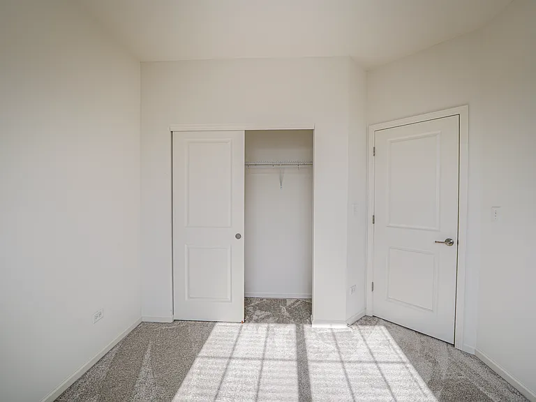2945 Showplace Dr — Photo 19