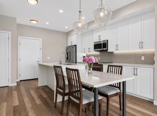 8530 S 8a Ave SW #412, Calgary, AB T3H6A7