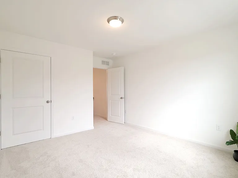 155 Bristlewood Ln — Photo 32