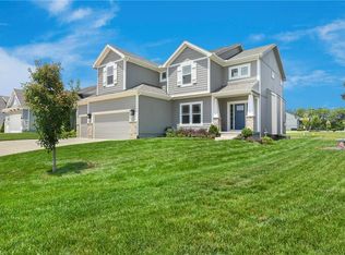 2018 SW Farm Field Ln, Lees Summit, MO 64082