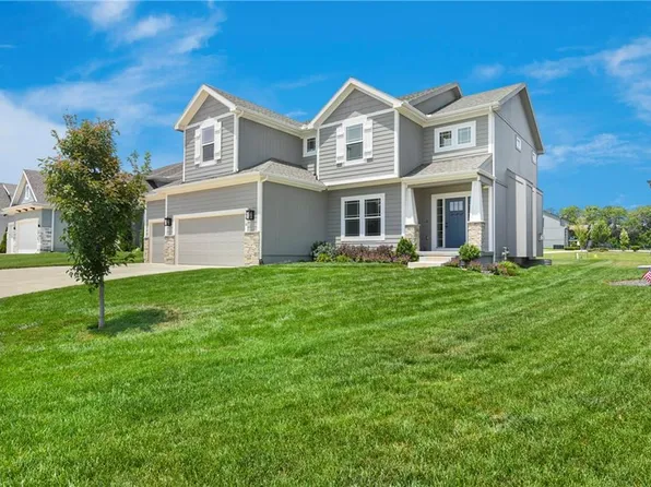 2018 SW Farm Field Ln, Lees Summit, MO 64082