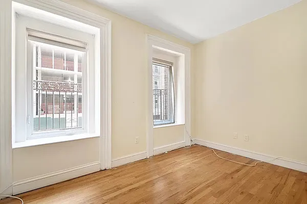 Rented by Compass | media 9