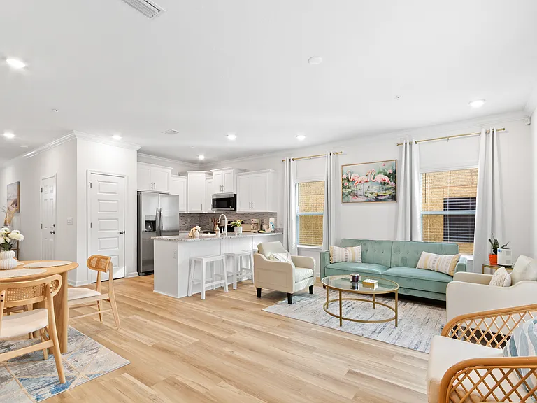 4310 Lost Bay Dr #4310 — Photo 4