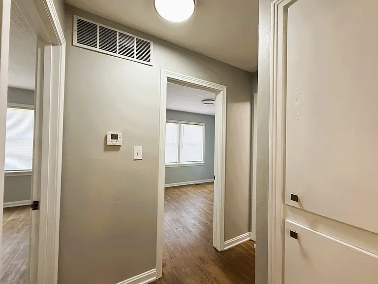 2037 S Laura Ave — Photo 11