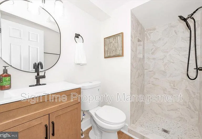 138 E South St — Photo 19