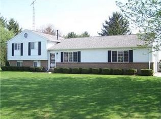 320 Andover Dr, London, OH 43140