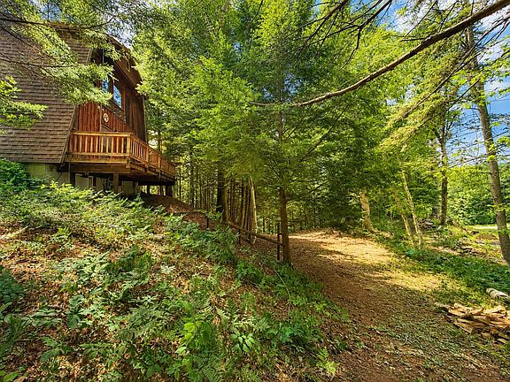 3rd image of 1018 South Hill Road