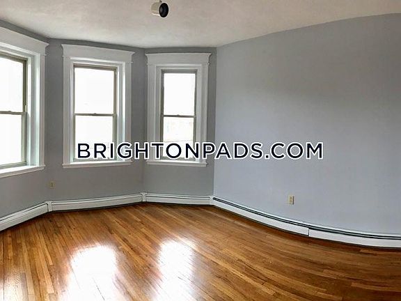 Living Room that can be used as a bedroom