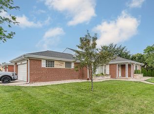 3900 W Loyola Ave, Lincolnwood, IL 60712