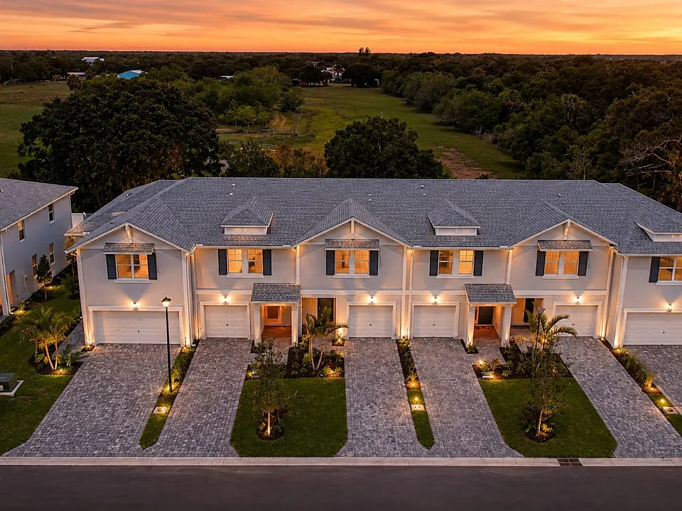 659 Salisbury Cir