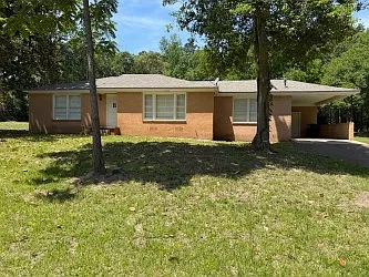 3 bed, 1486 sqft, $1,650 — Photo 2