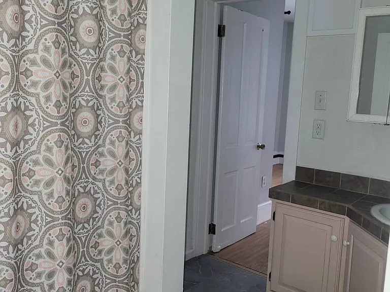 6 S Washington St #1 — Photo 3