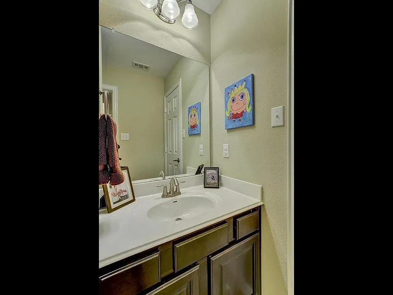 701 Rolling Brook Ln — Photo 22