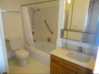 4th image of 22315 6th Ave S Unit B203