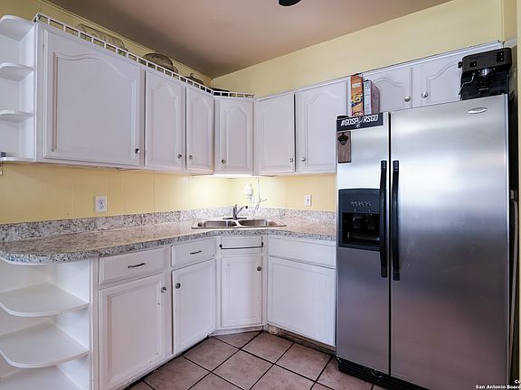 5th image of 7403 Hobble Dr