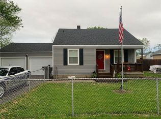 325 Vasbinder Dr, Chesterfield, IN