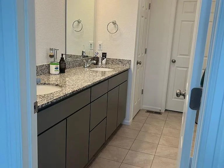 1046 Magnolia St — Photo 18