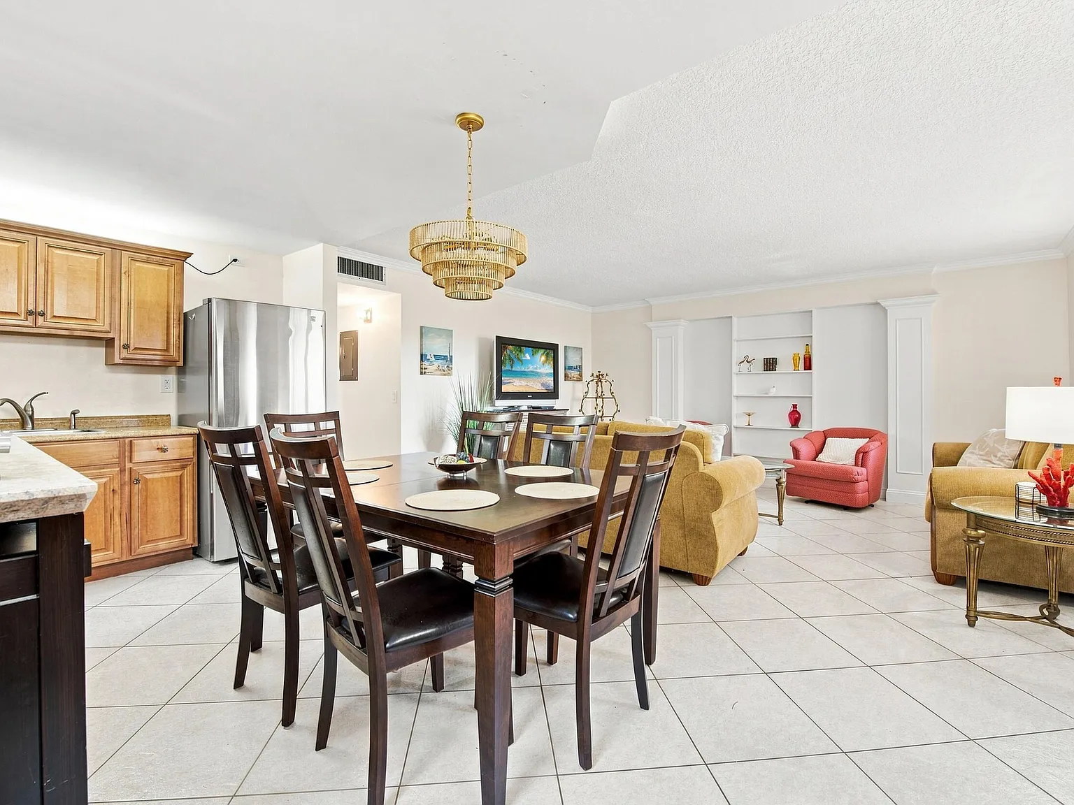 2 bed, 2.0 bath, 950 sqft, $1,750 — Photo 2