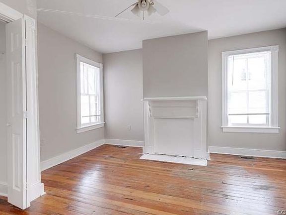 2nd image of 1262 Parkwood Ave