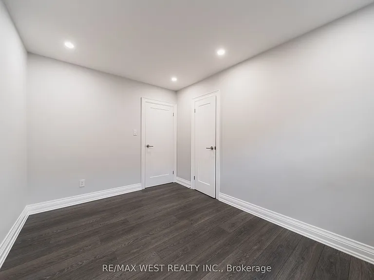 237 Melrose St #7 — Photo 14