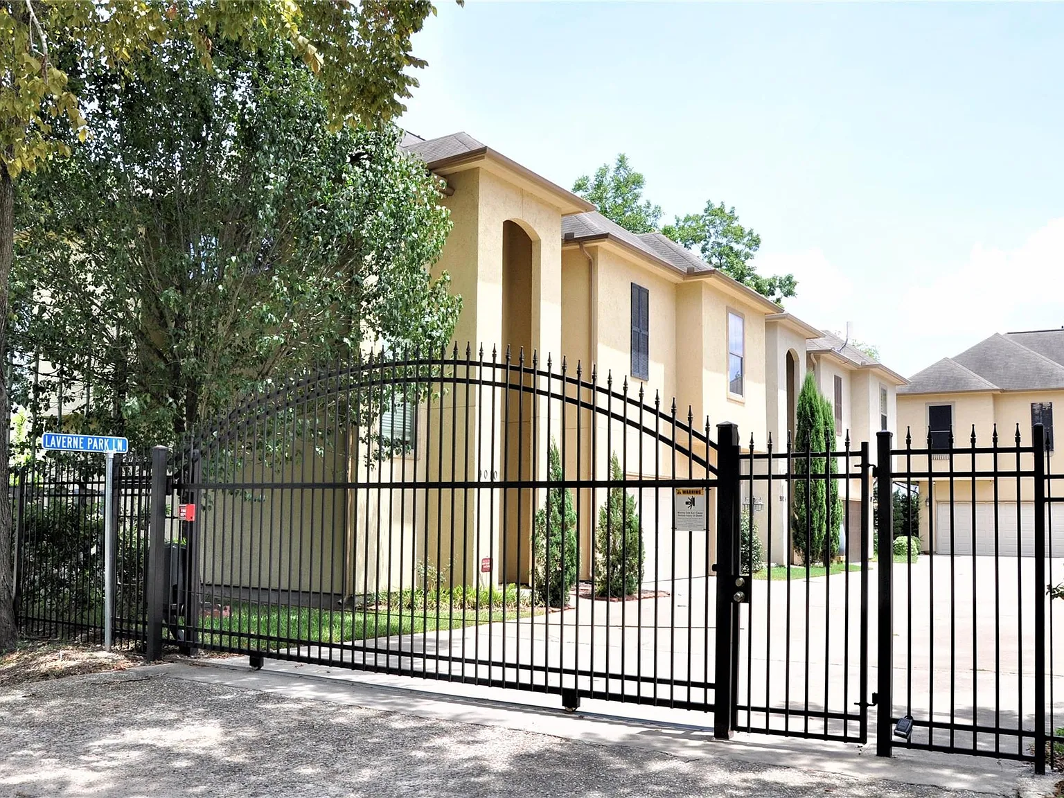 3 bed, 3.0 bath, 1565 sqft, $2,250 — Photo 3
