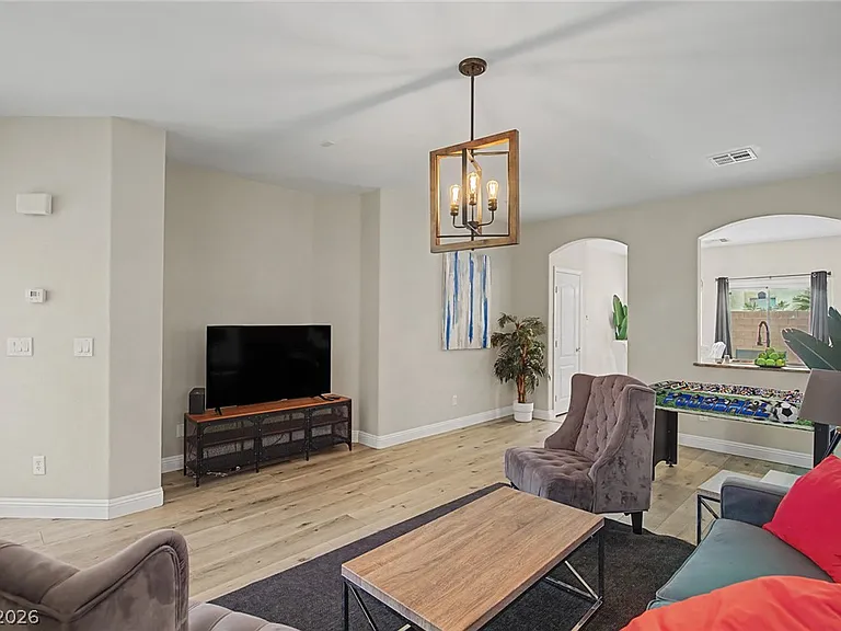 8136 Memory Lake Ave — Photo 4