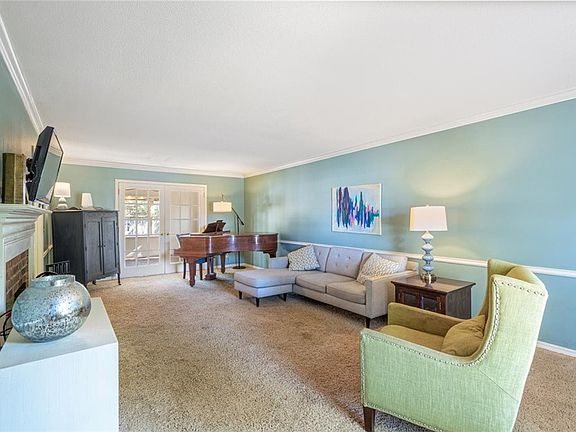 5th image of 1430 E Langston Pl