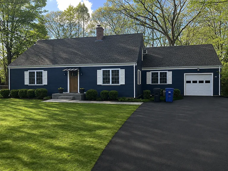 302 S Eagleville Rd — Photo 1