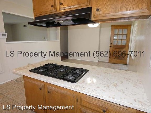 5th image of 13438 Reis St