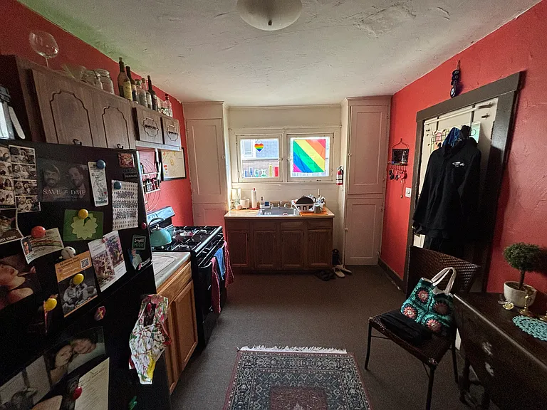 212 Hope St #1 — Photo 7