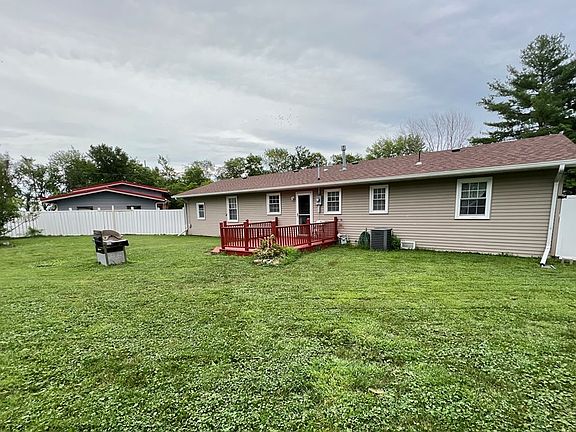 2nd image of 11 Kirkwood Ln