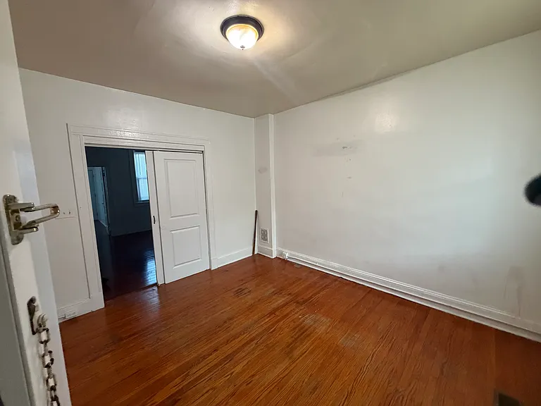 511 Rappolla St — Photo 6