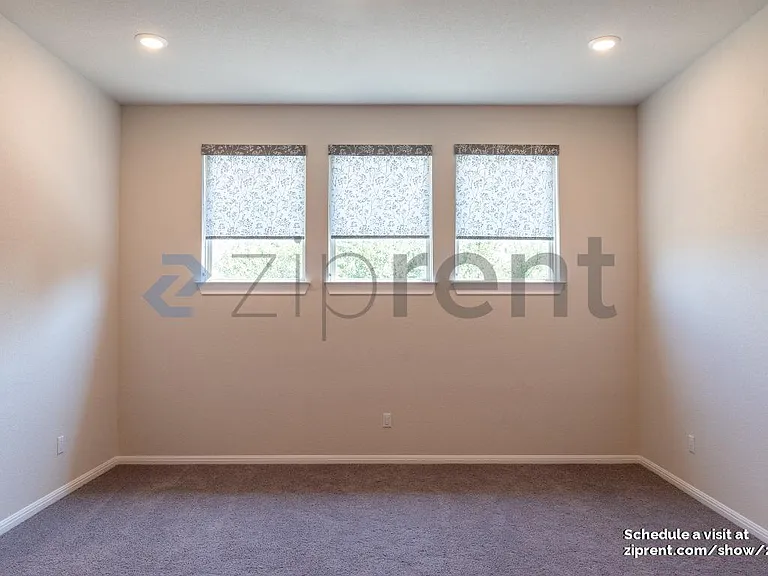 7601 Paruline Dr — Photo 18