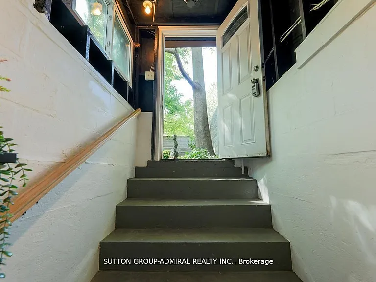 70 Carlaw Ave #BASEMENT — Photo 2